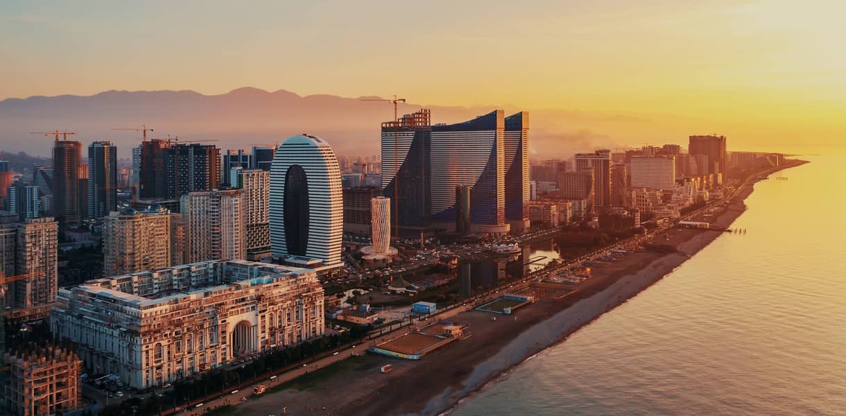 2025年巴统房地产投资：收益与风险完整指南